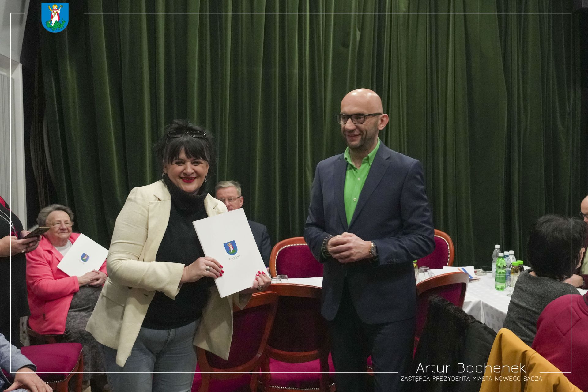 Vice Prezydent Artur Bochenek i Milenia Małecka - Rogal - dyrektor Pałacu Młodzieży